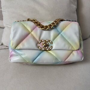 Chanel 2022 Lambskin Pastel Quilted Medium 19 2 Way Shoulder Bag Mixed Metal